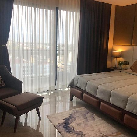 One Euphoria Prime Suite Hotel Angeles Buitenkant foto