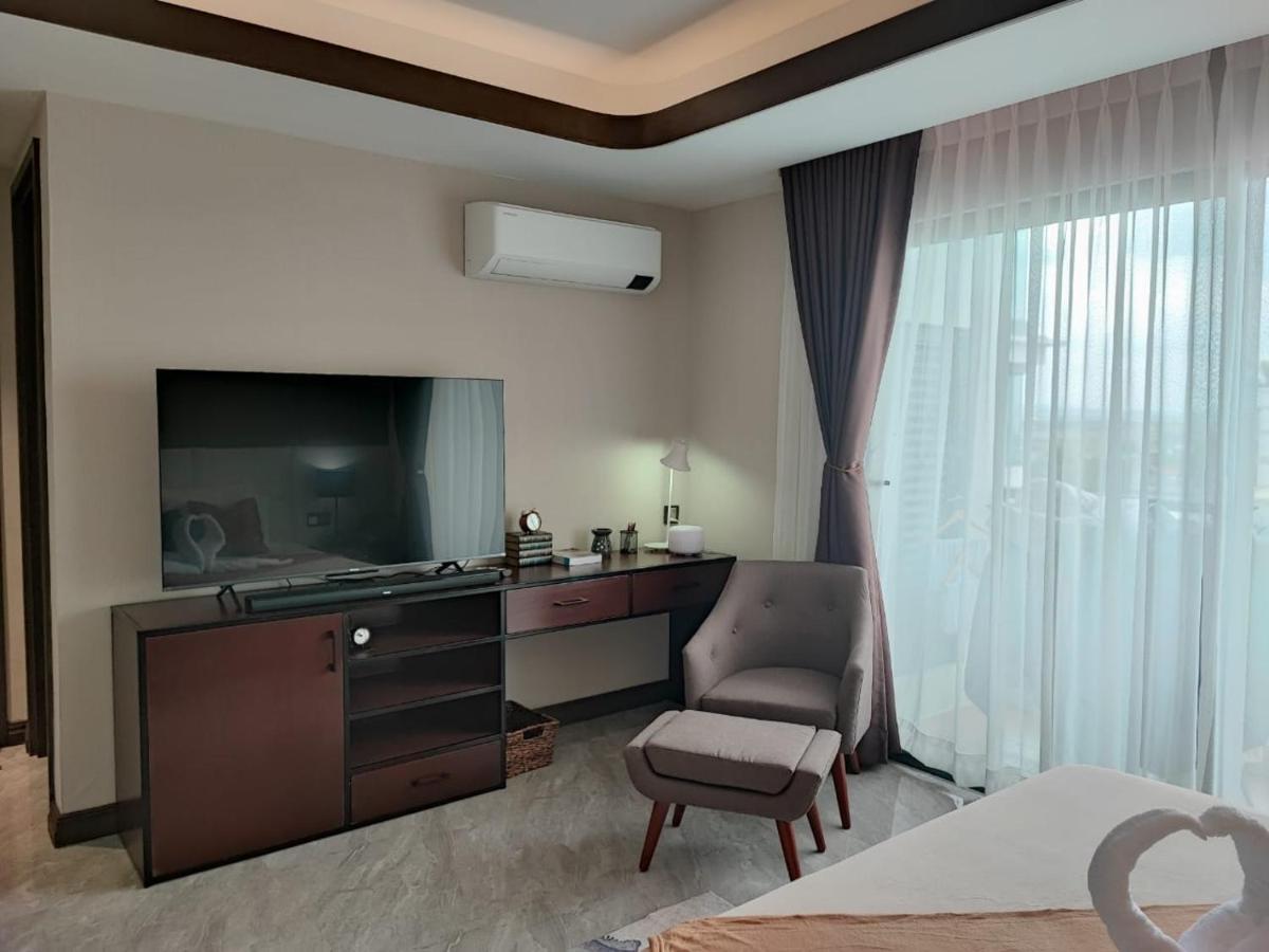 One Euphoria Prime Suite Hotel Angeles Buitenkant foto