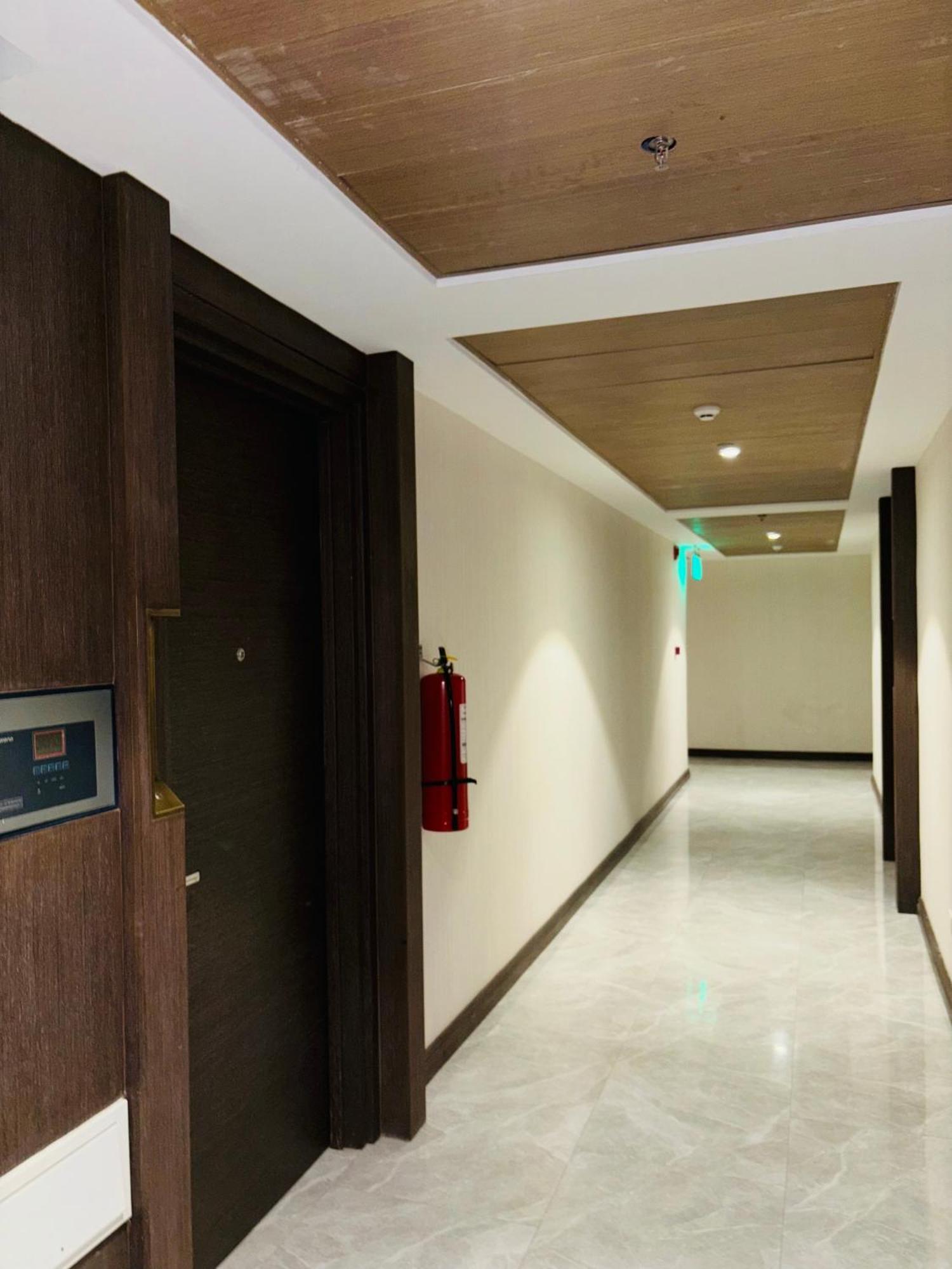 One Euphoria Prime Suite Hotel Angeles Buitenkant foto